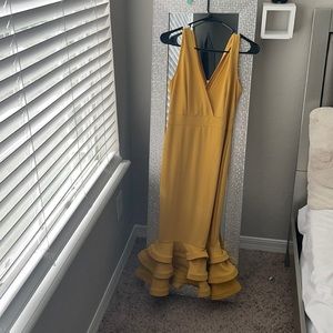Yellow mid knee v neck dress dress ruffle bottom